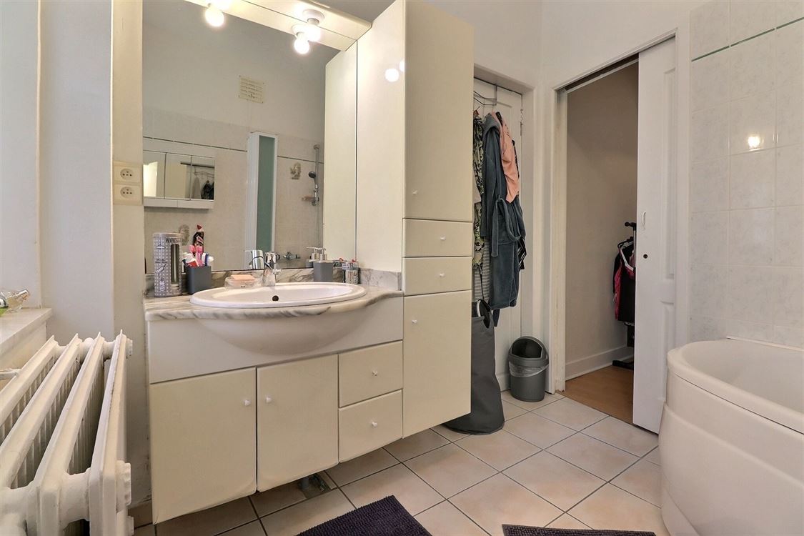 Immeuble de rapport à PROFONDEVILLE (4 chambres)