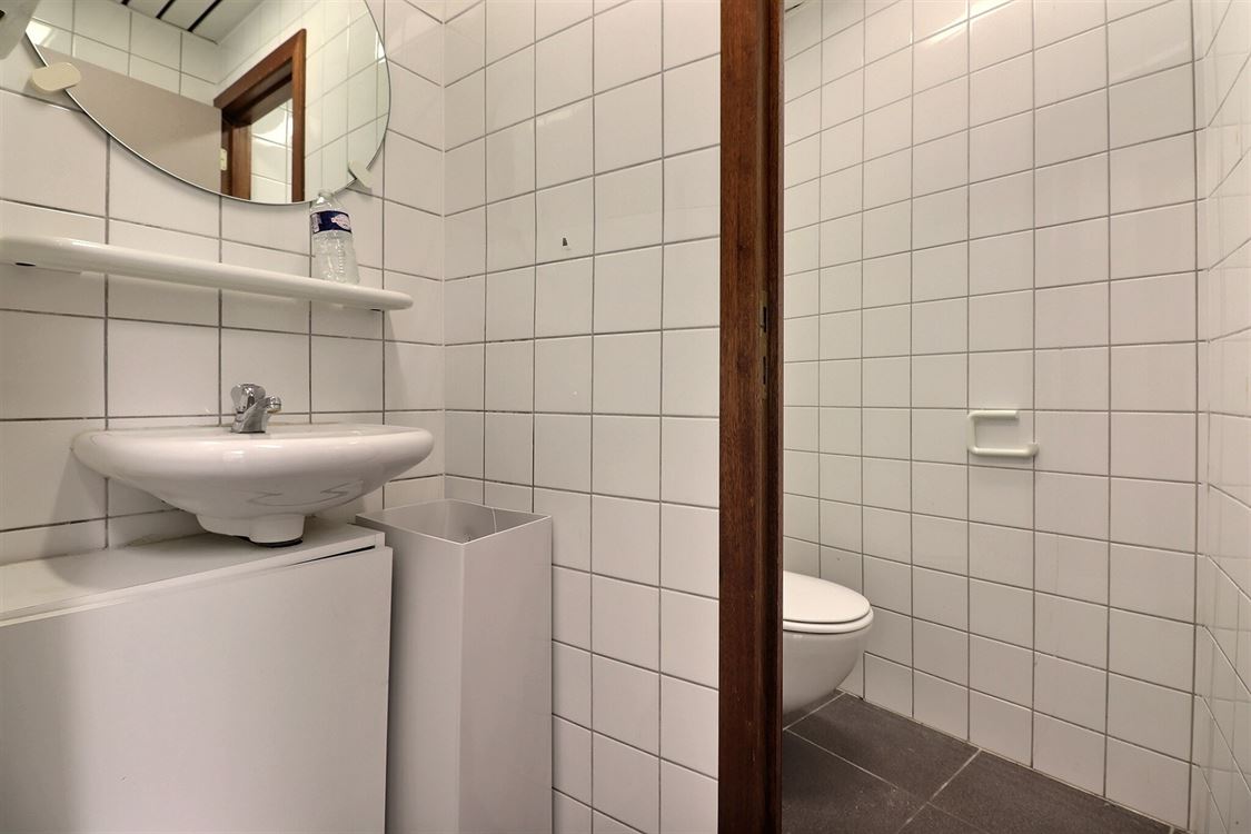 Local commercial à WÉPION (0 chambre)