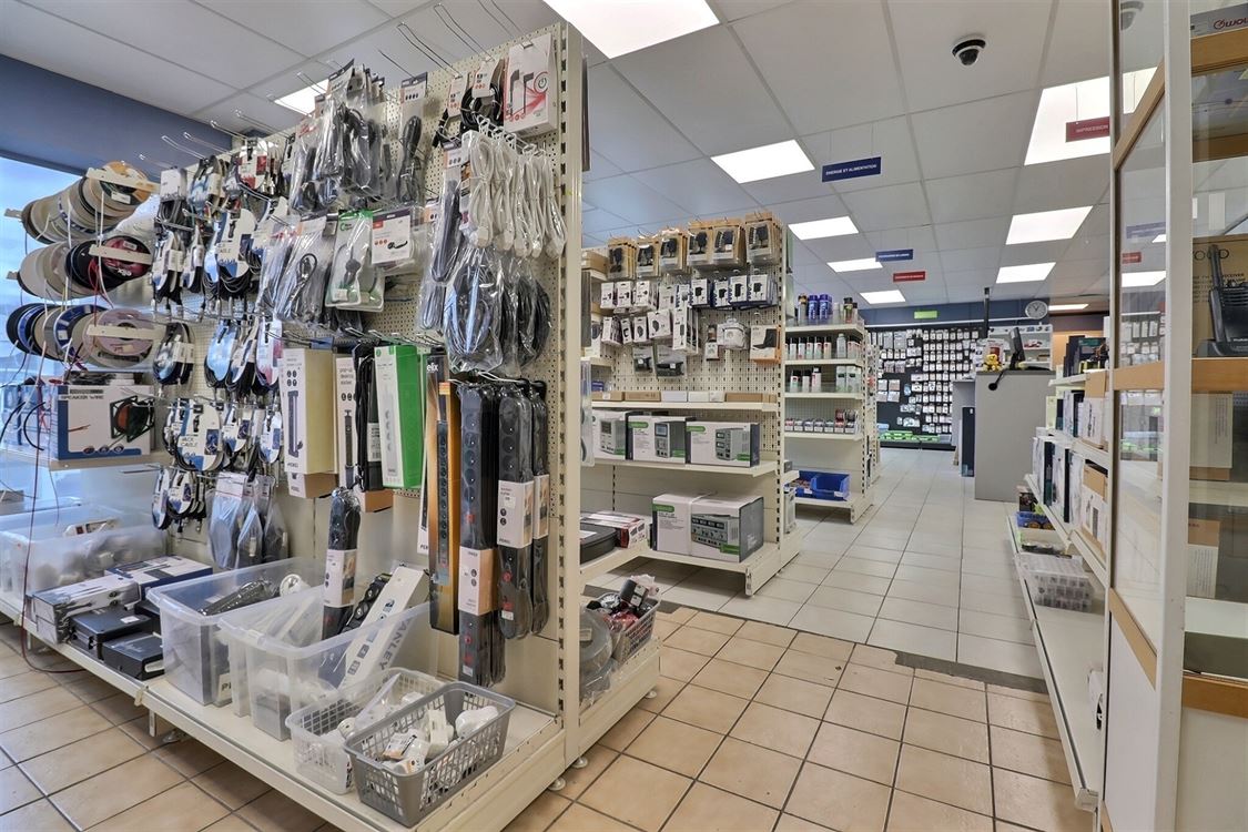 Local commercial à Saint-Servais (0 chambre)