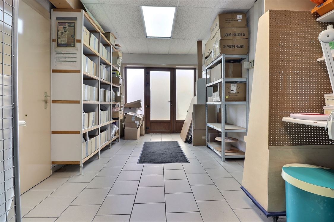 Local commercial à Saint-Servais (0 chambre)