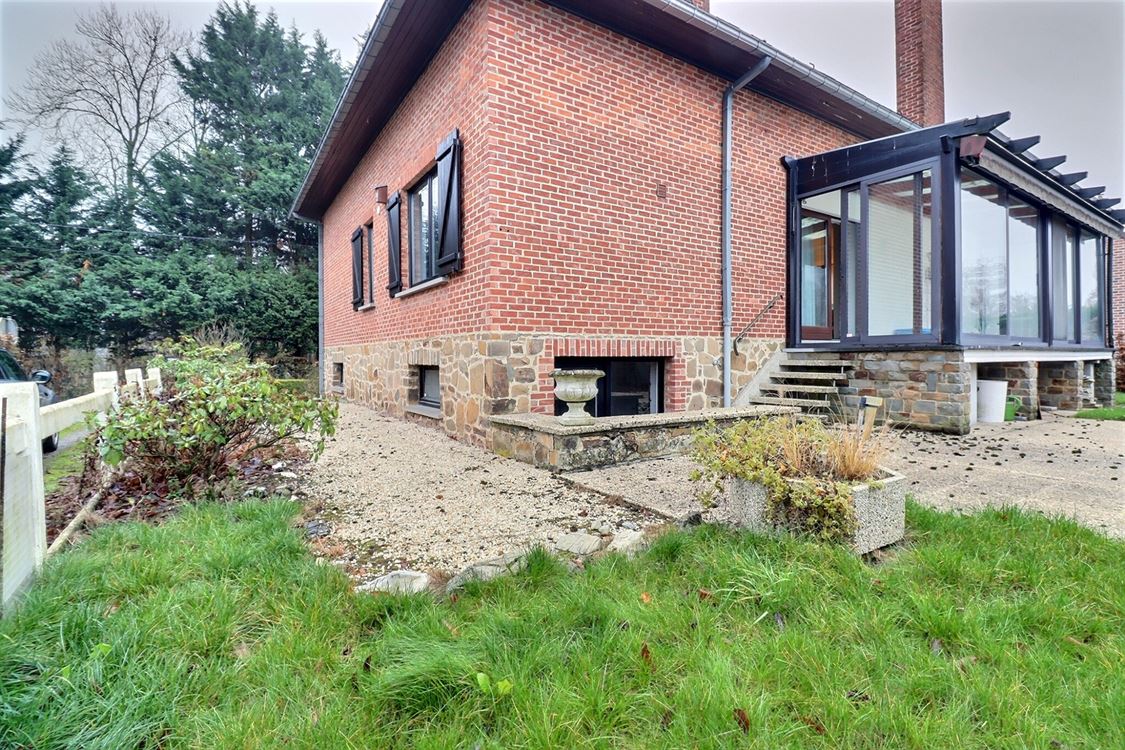 Villa/maison/ferme à SUARLÉE (3 chambres)