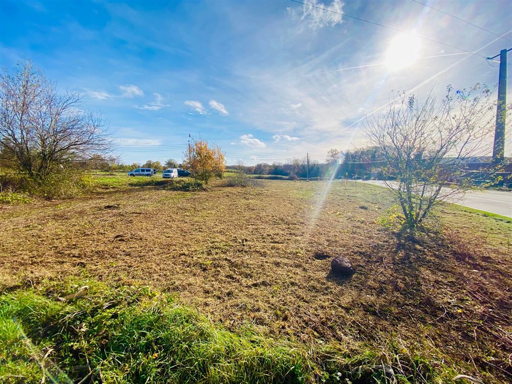 Immeuble de rapport à BOIS-DE-VILLERS (0 chambre)