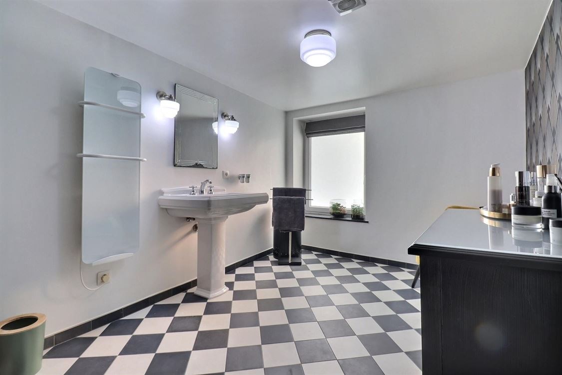 Villa/maison/ferme à EVREHAILLES (2 chambres)