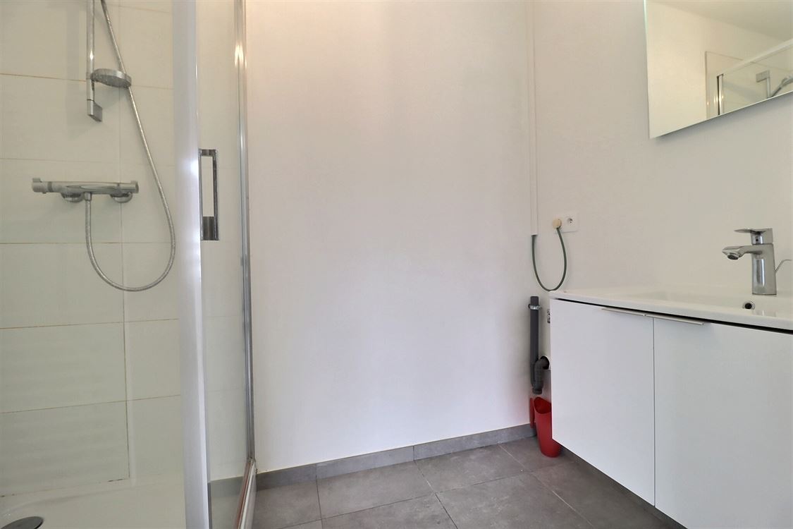 Appartement à JAMBES (1 chambre)