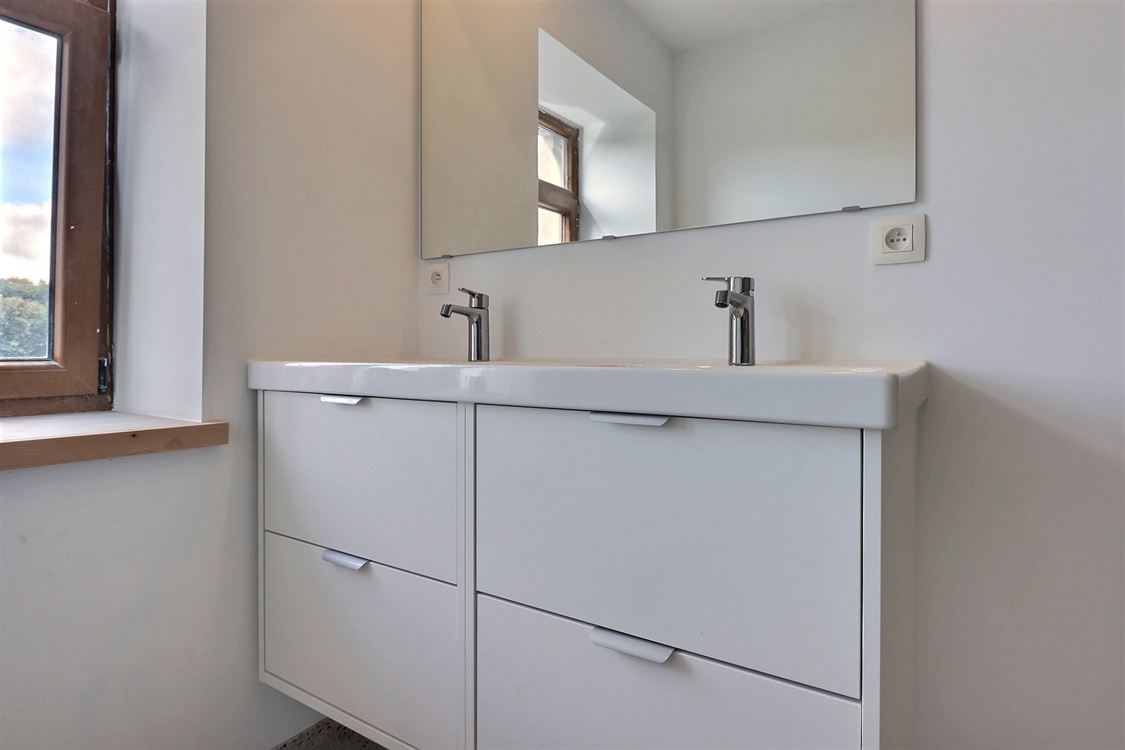 Villa/maison/ferme à Denée (3 chambres)