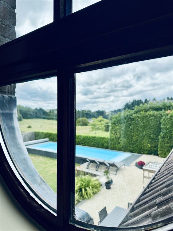 Villa/maison/ferme à Lustin (4 chambres)