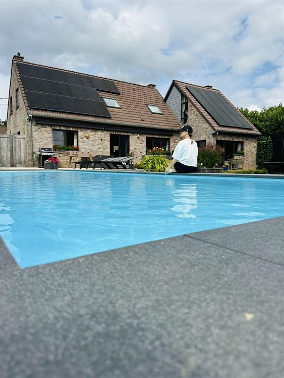 Villa/maison/ferme à Lustin (4 chambres)