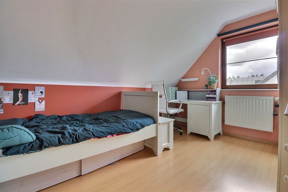 Villa/maison/ferme à Lustin (4 chambres)