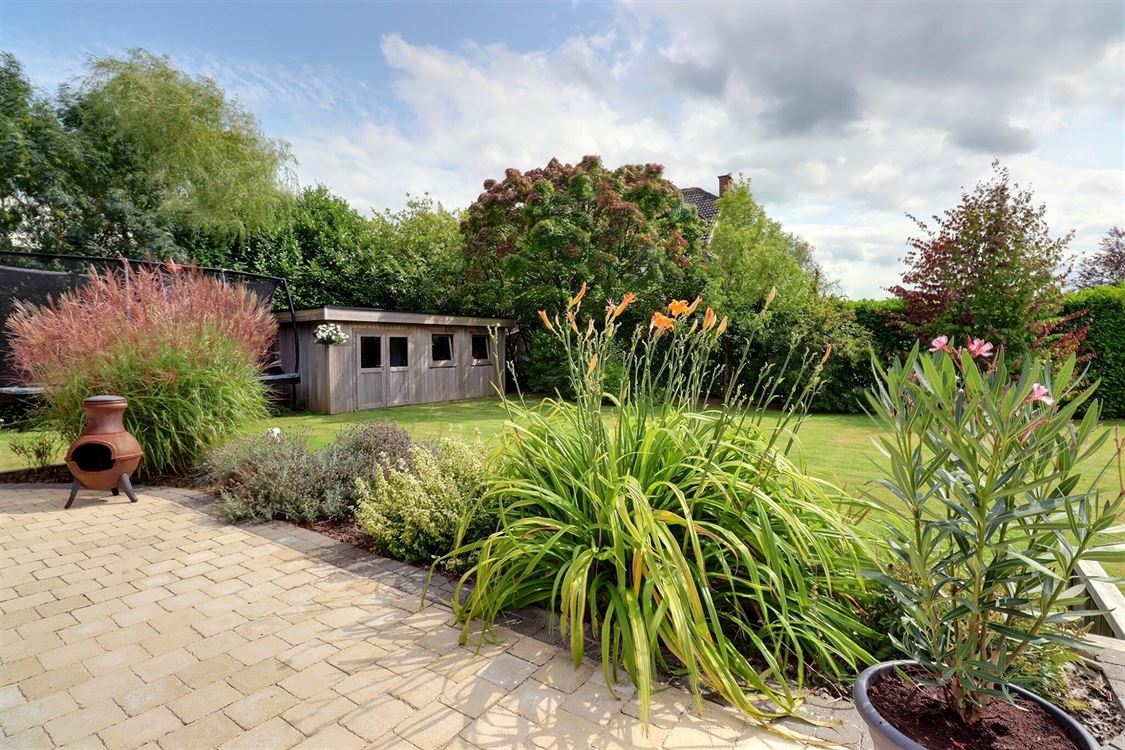 Villa/maison/ferme à Lustin (4 chambres)