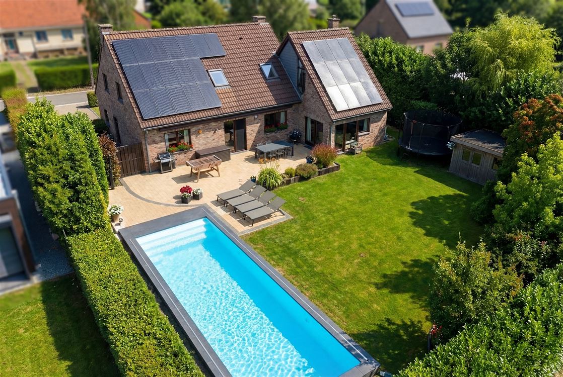 Villa/maison/ferme à Lustin (4 chambres)