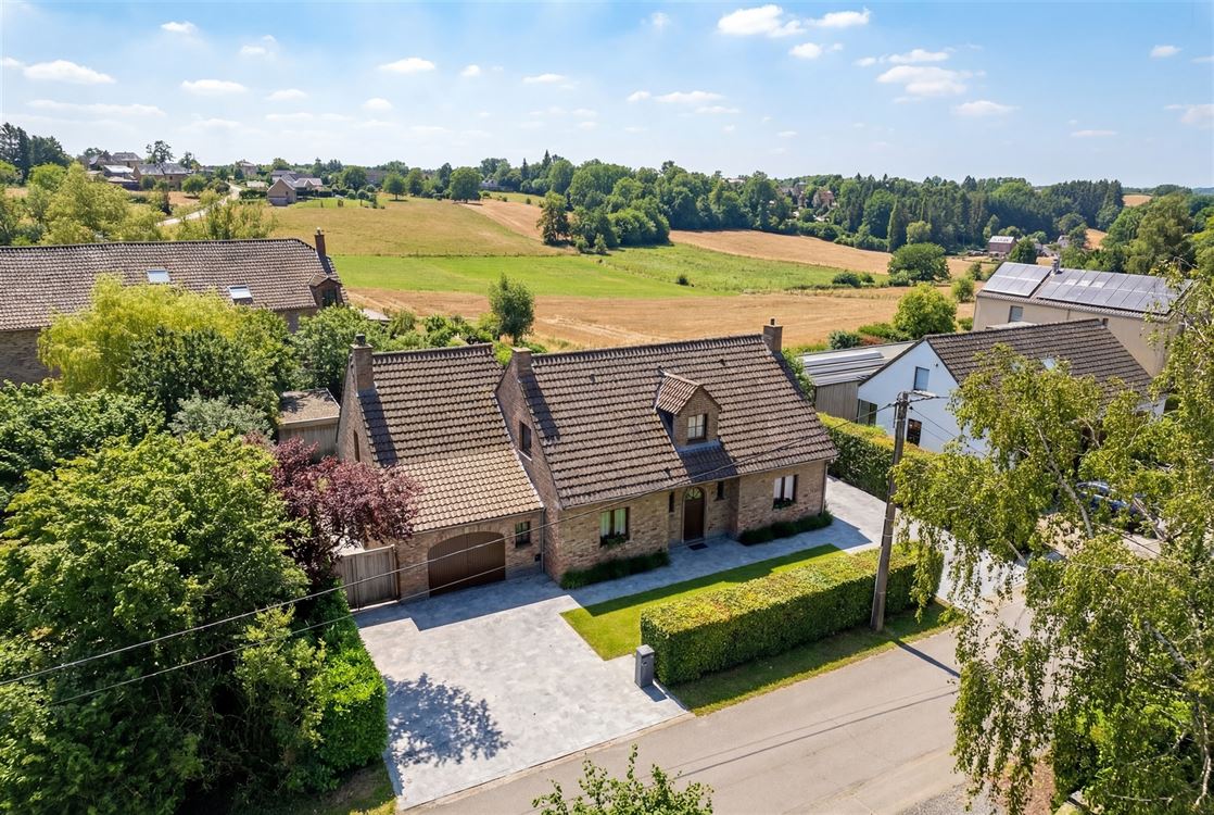 Villa/maison/ferme à Lustin (4 chambres)