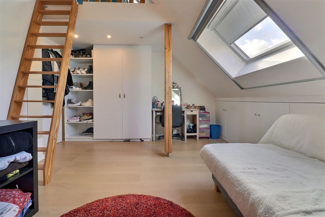 Villa/maison/ferme à BOIS-DE-VILLERS (6 chambres)