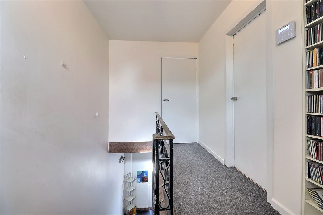 Villa/maison/ferme à BOIS-DE-VILLERS (6 chambres)