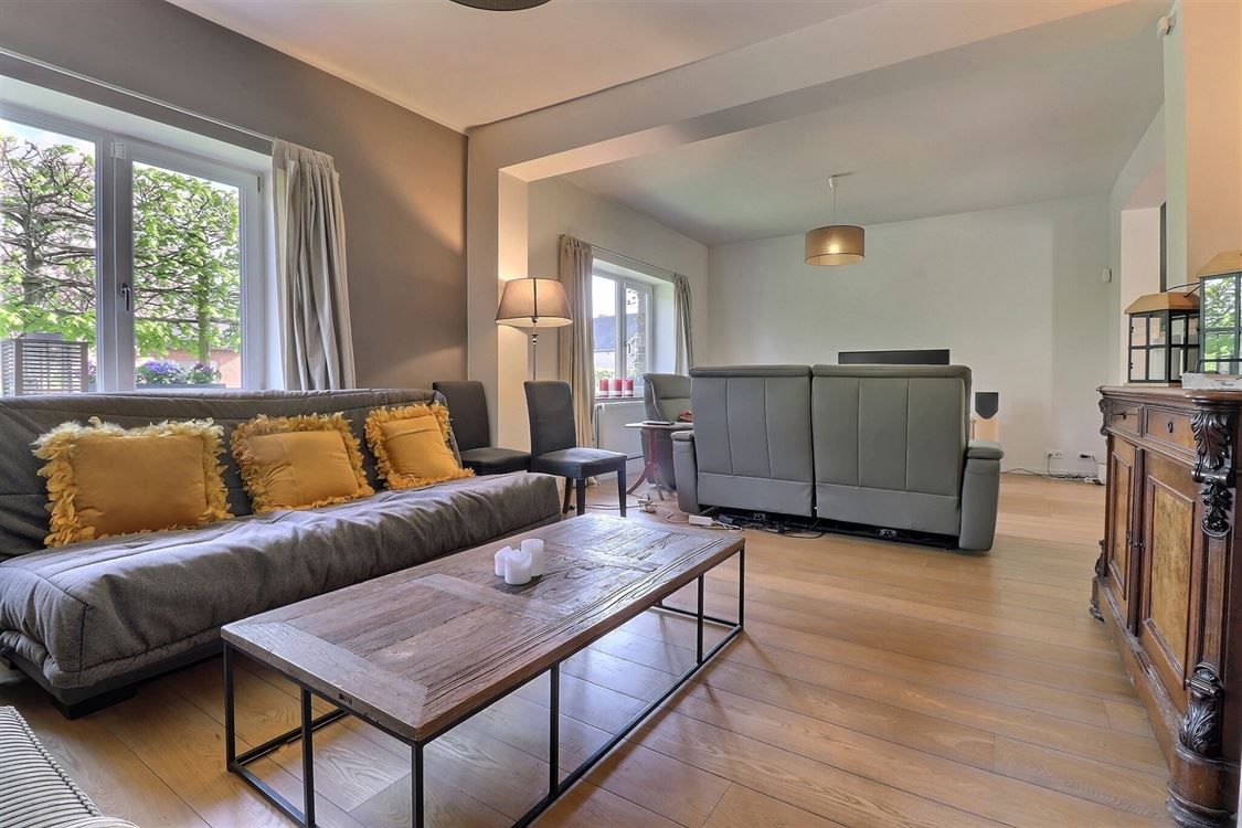 Villa/maison/ferme à BOIS-DE-VILLERS (6 chambres)