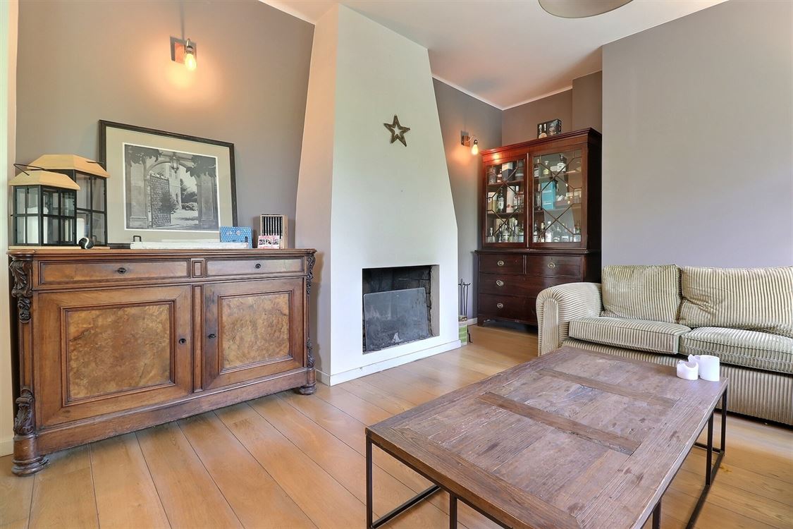 Villa/maison/ferme à BOIS-DE-VILLERS (6 chambres)