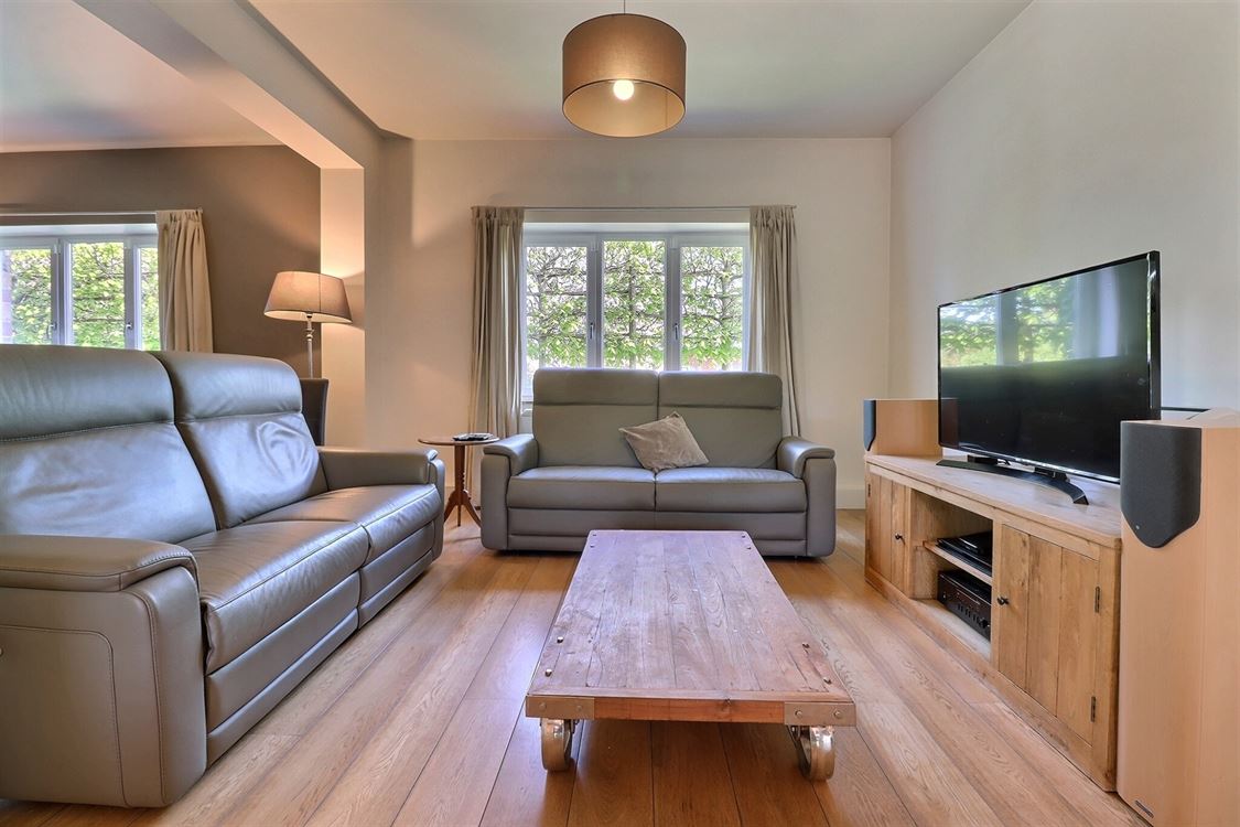 Villa/maison/ferme à BOIS-DE-VILLERS (6 chambres)