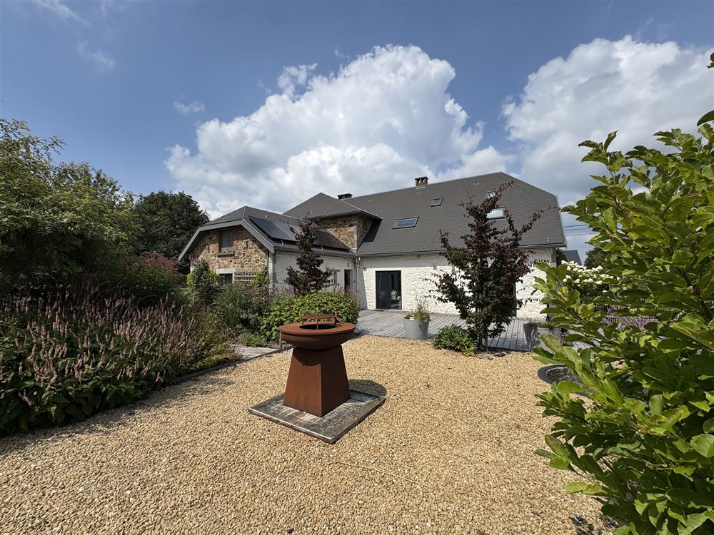 Villa/maison/ferme à BOIS-DE-VILLERS (6 chambres)