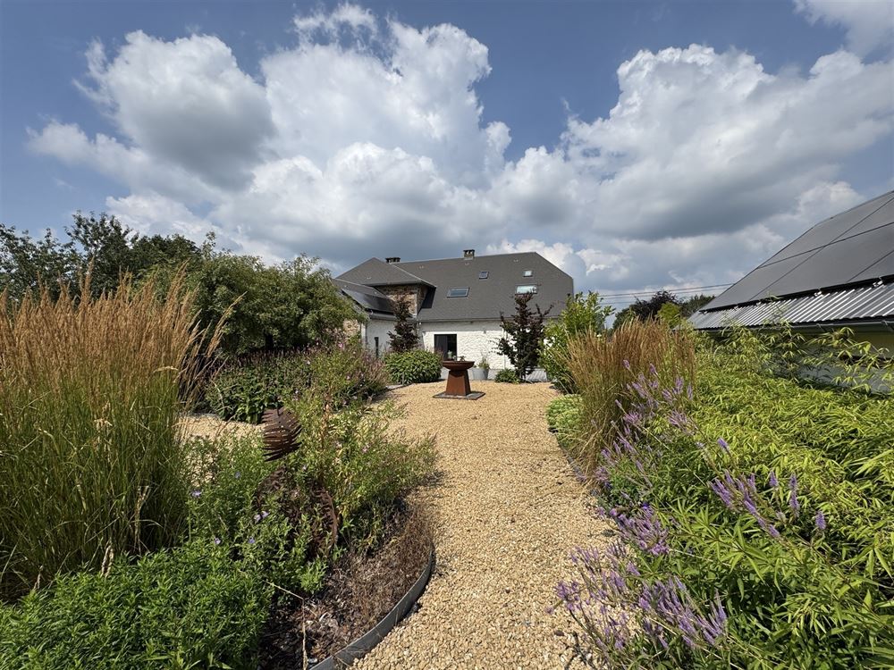 Villa/maison/ferme à BOIS-DE-VILLERS (6 chambres)