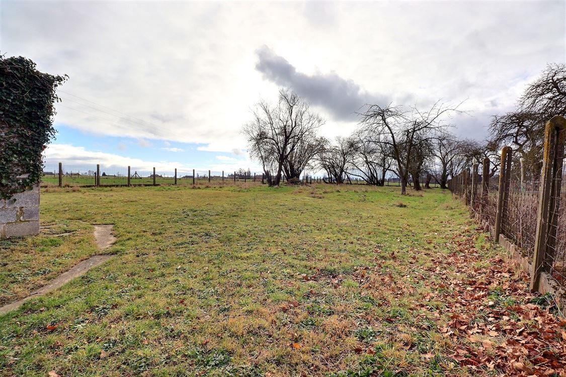 Villa/maison/ferme à Waret-L'évêque (3 chambres)