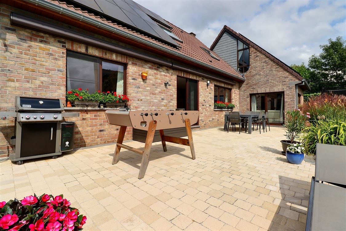 Villa/maison/ferme à Lustin (4 chambres)