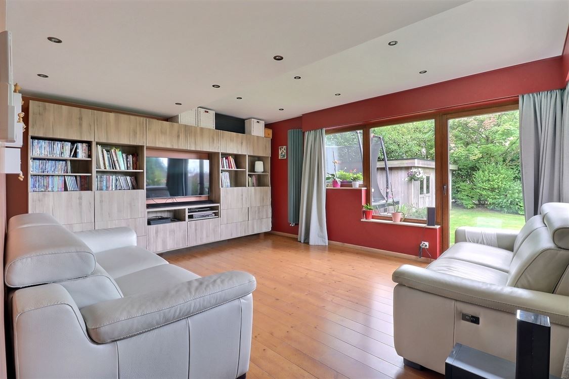 Villa/maison/ferme à Lustin (4 chambres)