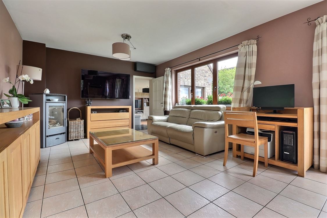 Villa/maison/ferme à Lustin (4 chambres)