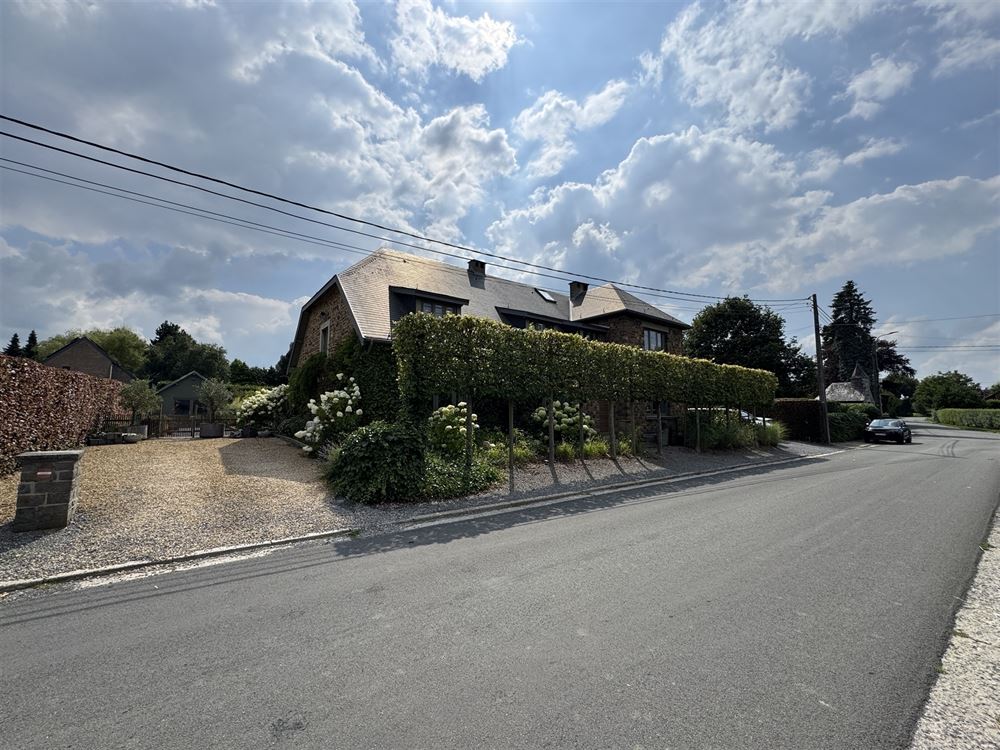 Villa/maison/ferme à BOIS-DE-VILLERS (6 chambres)
