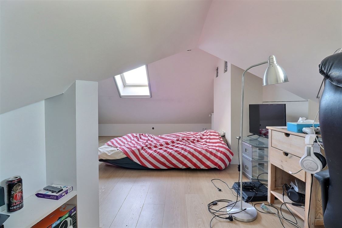 Villa/maison/ferme à BOIS-DE-VILLERS (6 chambres)