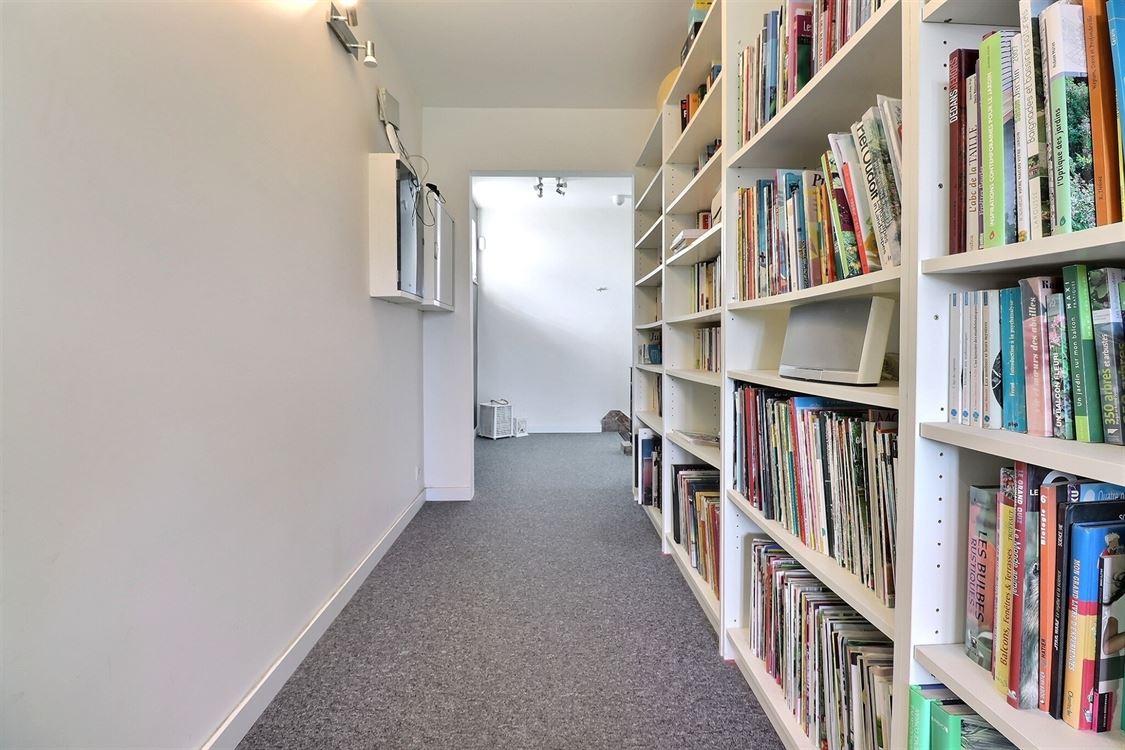 Villa/maison/ferme à BOIS-DE-VILLERS (6 chambres)