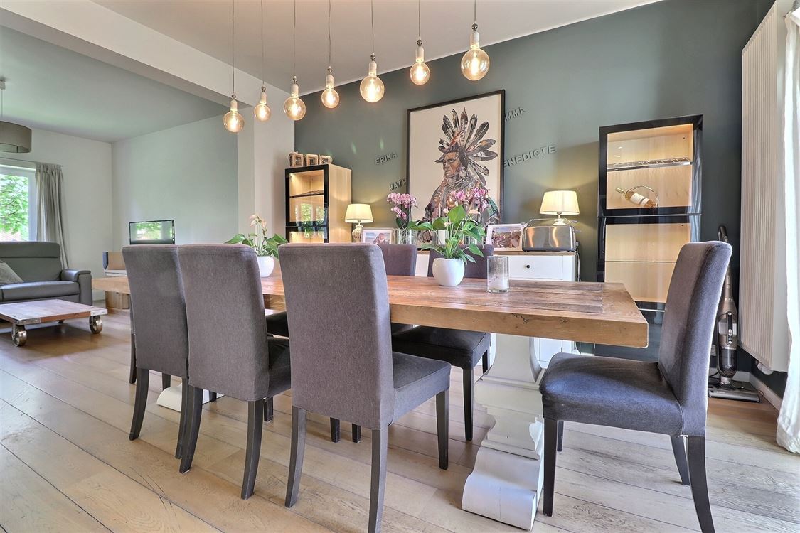 Villa/maison/ferme à BOIS-DE-VILLERS (6 chambres)