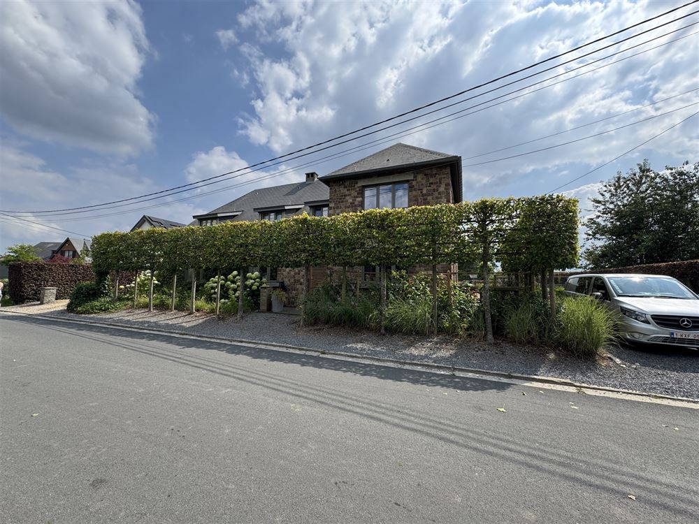 Villa/maison/ferme à BOIS-DE-VILLERS (6 chambres)