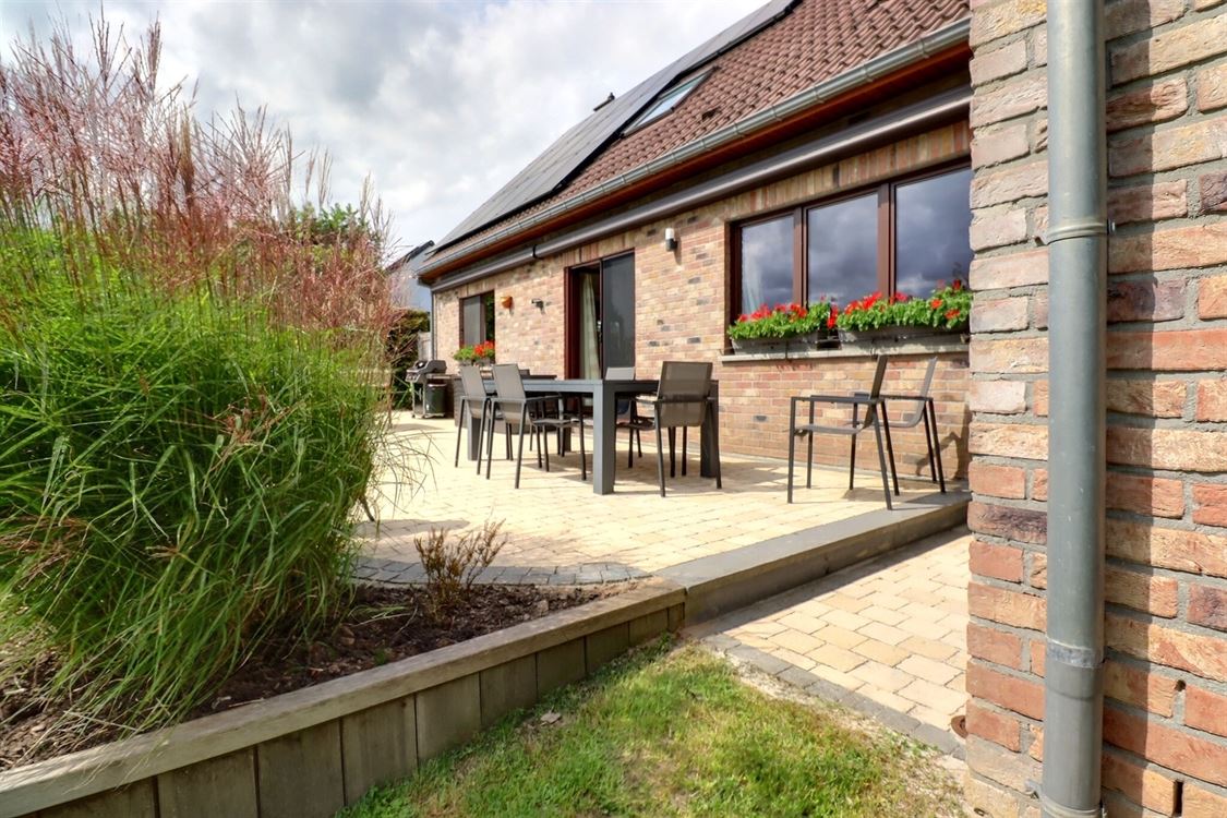 Villa/maison/ferme à Lustin (4 chambres)