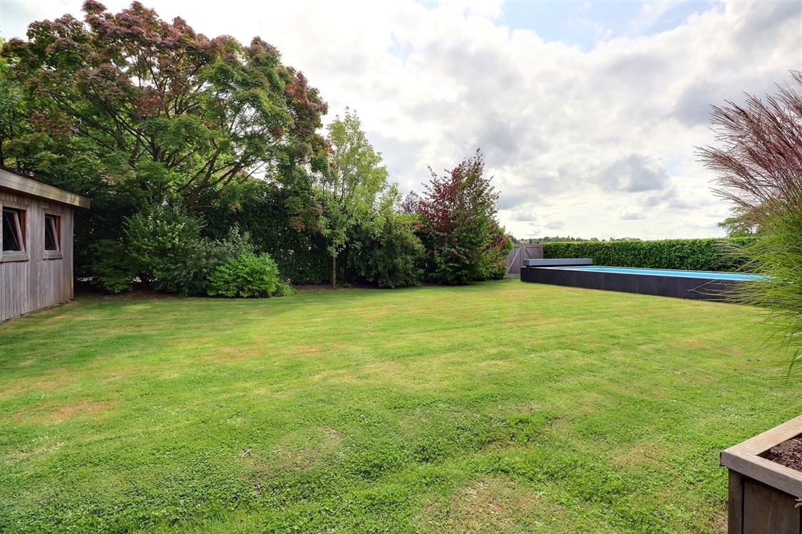 Villa/maison/ferme à Lustin (4 chambres)