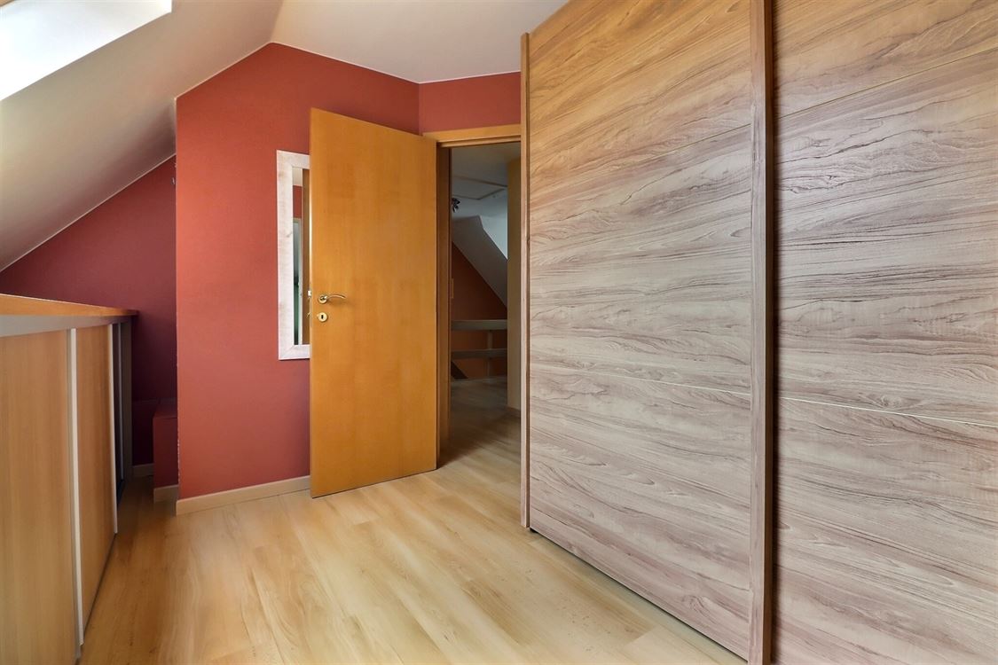 Villa/maison/ferme à Lustin (4 chambres)