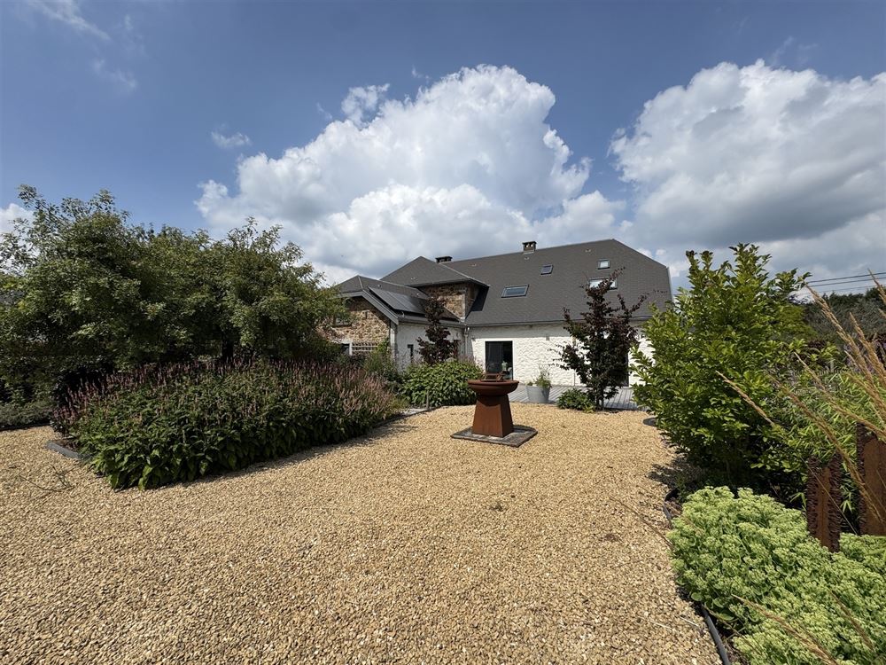 Villa/maison/ferme à BOIS-DE-VILLERS (6 chambres)