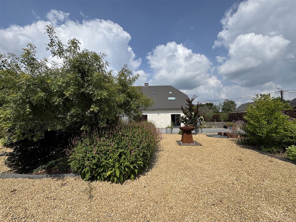 Villa/maison/ferme à BOIS-DE-VILLERS (6 chambres)