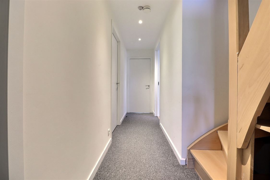 Villa/maison/ferme à BOIS-DE-VILLERS (6 chambres)