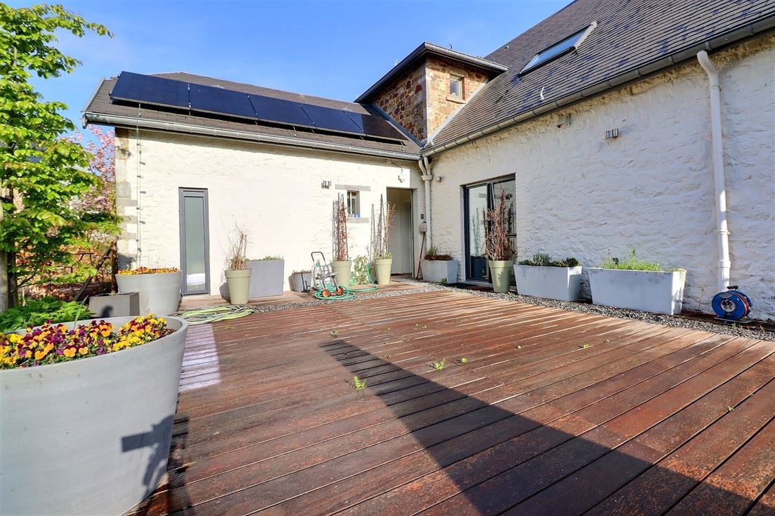 Villa/maison/ferme à BOIS-DE-VILLERS (6 chambres)