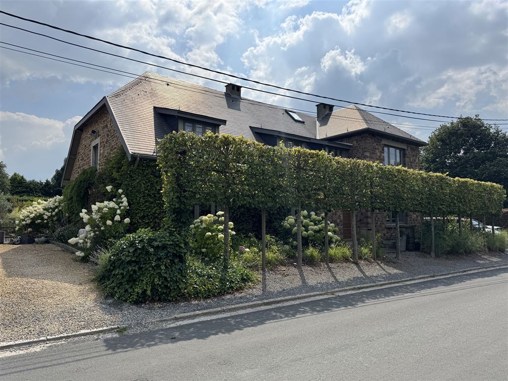 Villa/maison/ferme à BOIS-DE-VILLERS (6 chambres)