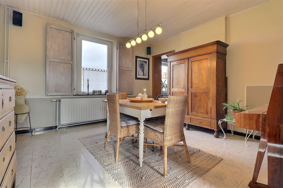 Villa/maison/ferme à Waret-L'évêque (3 chambres)