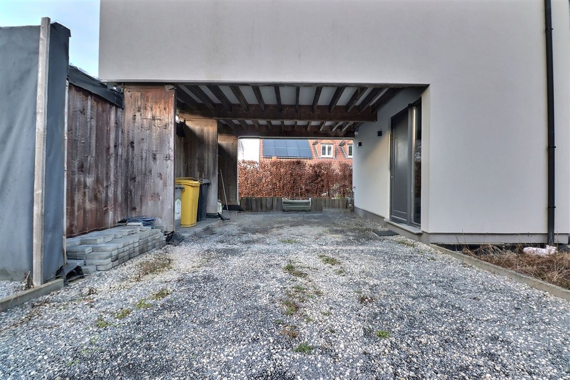 Villa/maison/ferme à Lesve (3 chambres)