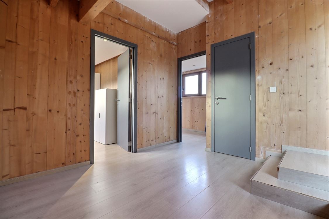 Villa/maison/ferme à Lesve (3 chambres)