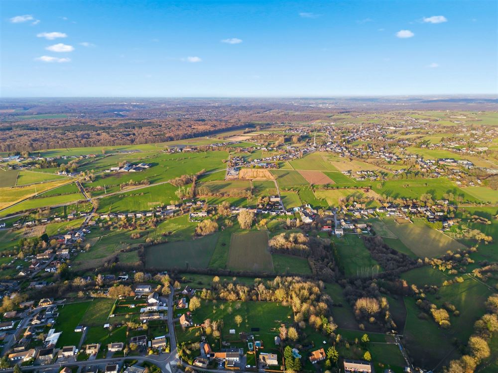 Villa/maison/ferme à Lesve (3 chambres)