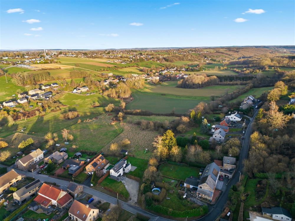 Villa/maison/ferme à Lesve (3 chambres)