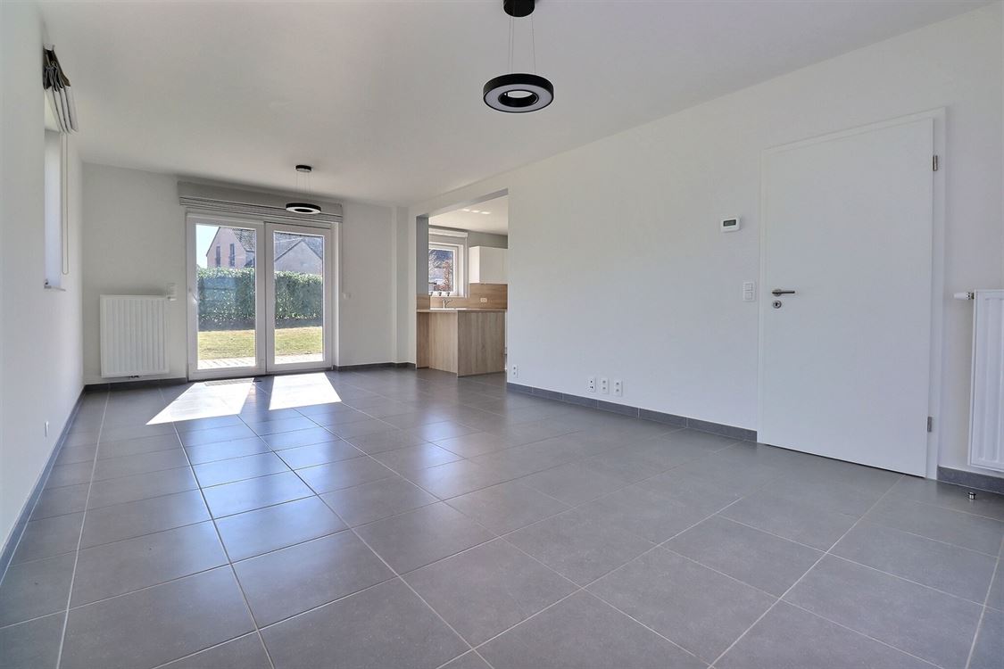 Villa/maison/ferme à ERPENT (3 chambres)