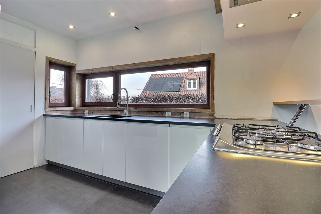 Villa/maison/ferme à Lesve (3 chambres)