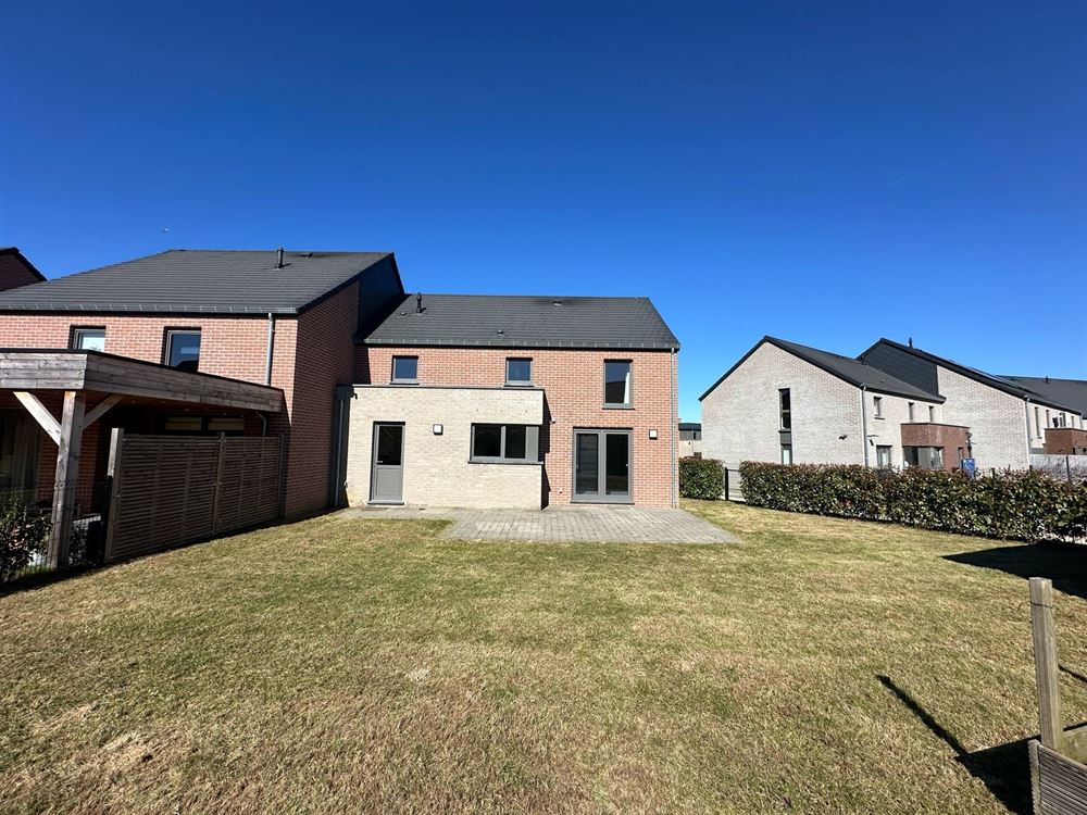 Villa/maison/ferme à ERPENT (3 chambres)