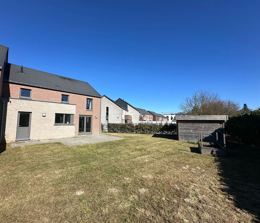 Villa/maison/ferme à ERPENT (3 chambres)