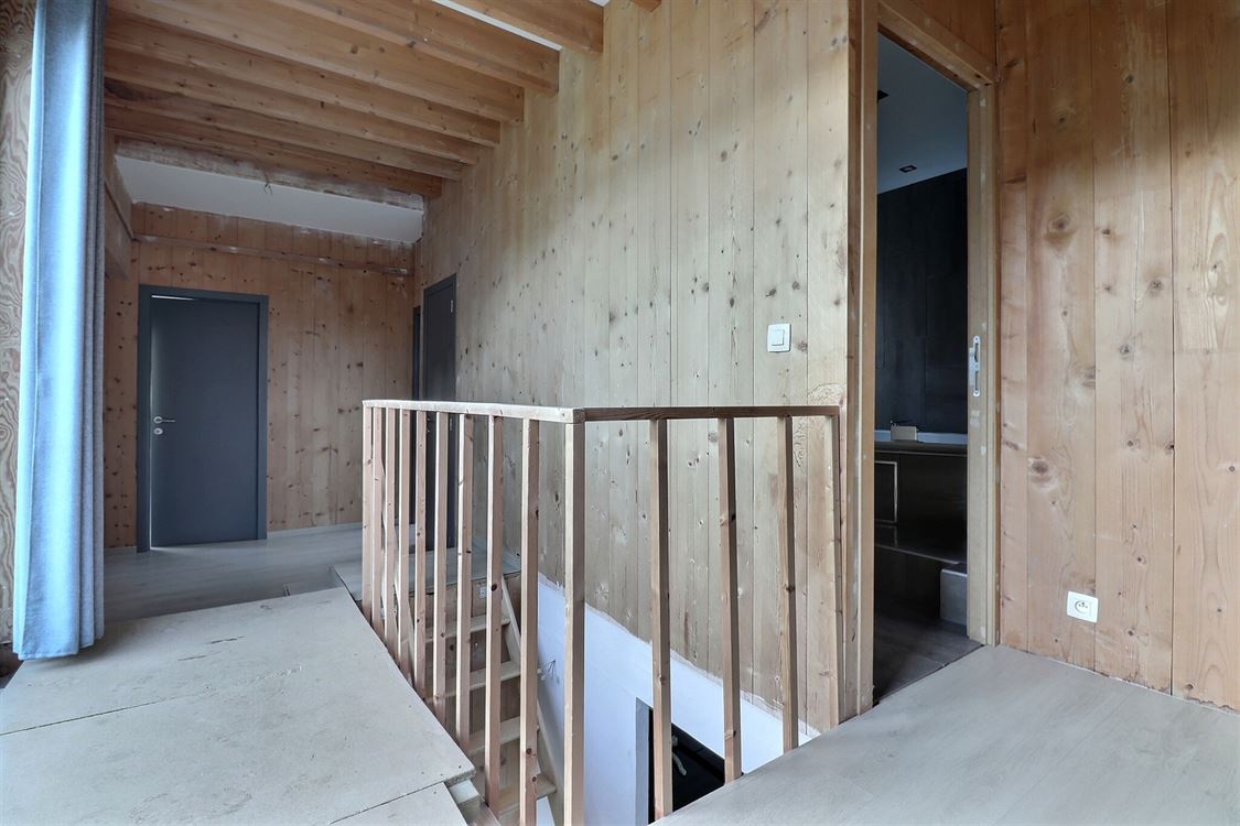 Villa/maison/ferme à Lesve (3 chambres)