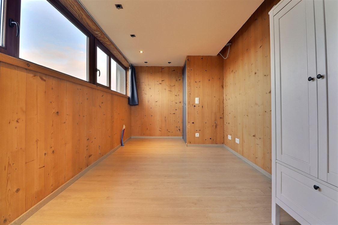 Villa/maison/ferme à Lesve (3 chambres)